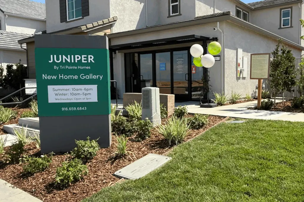 Juniper new home gallery model with balloons